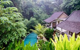 Desak Putu Putera Cottages